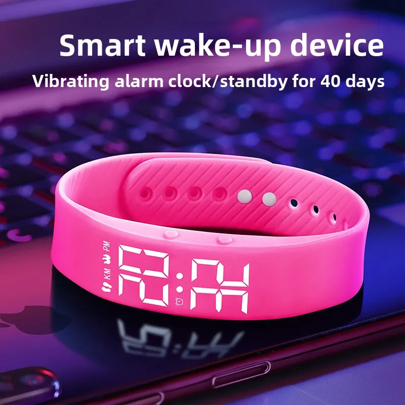 Pulsera FitPro en color rosa con pantalla LED