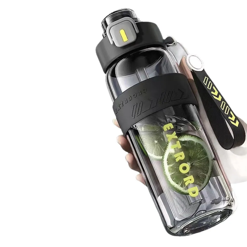 Botella FitPro Hydro con rodajas de lima y correa de transporte